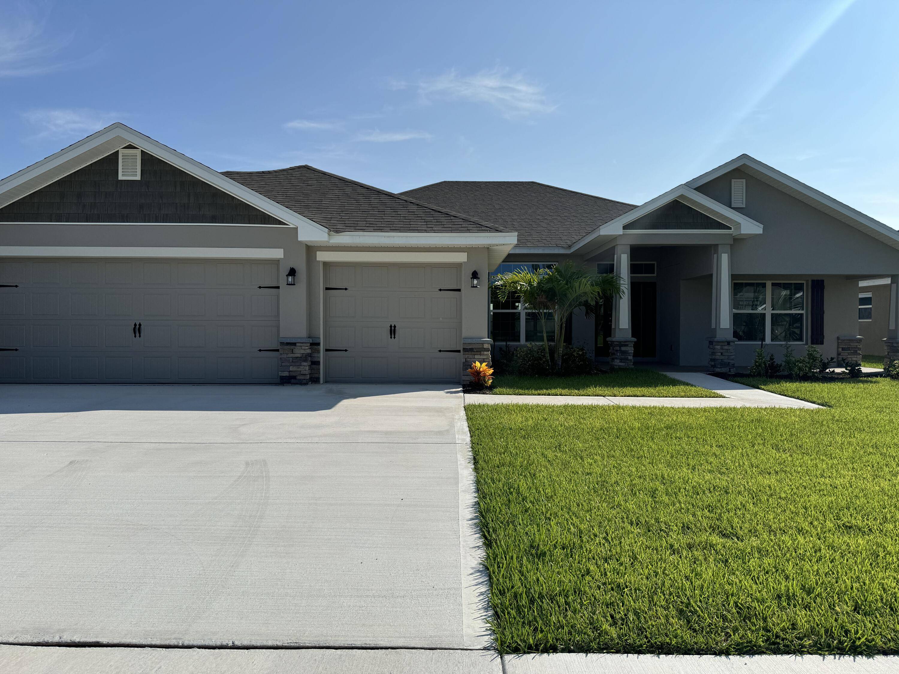 Fort Pierce, FL 34951,8777 Waterstone BLVD