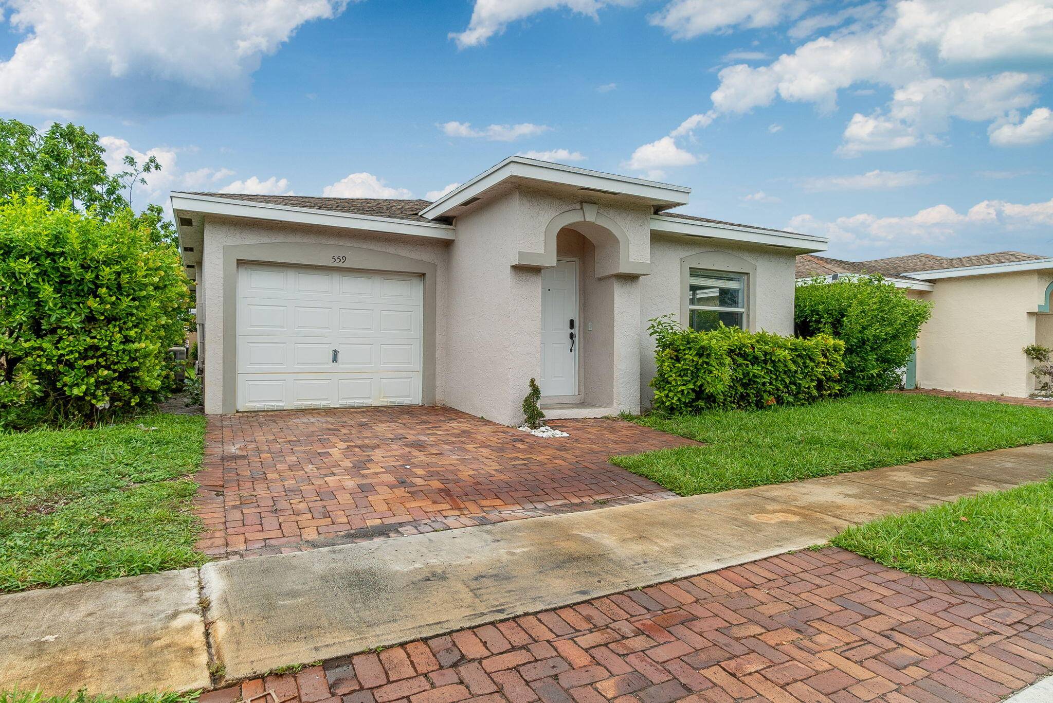 Boynton Beach, FL 33435,559 E S Ridge CIR