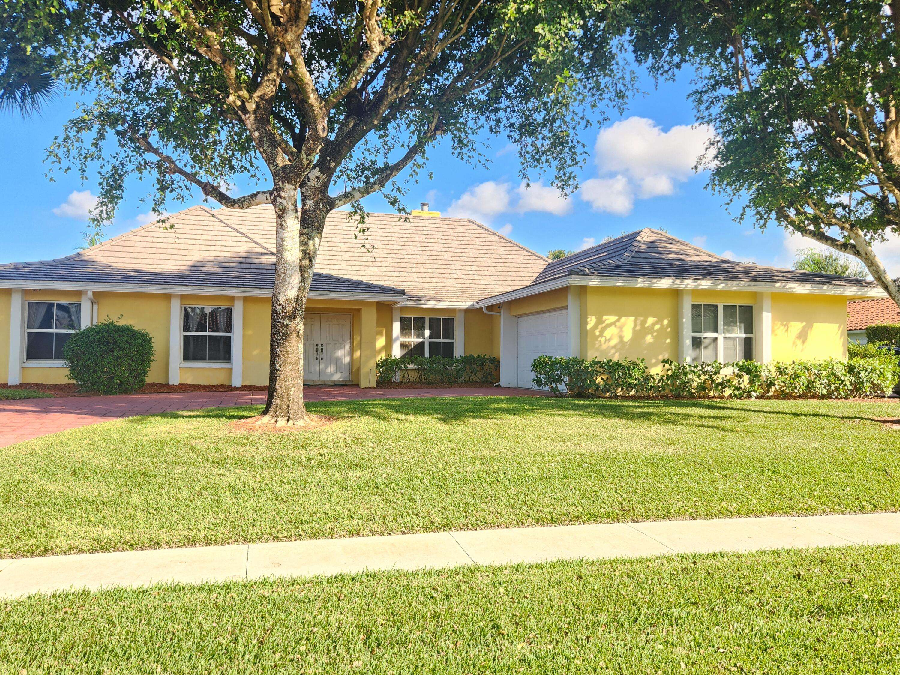 Wellington, FL 33414,2099 Greenview Cove DR