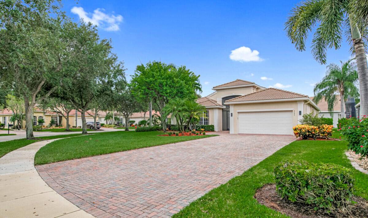 Lake Worth, FL 33467,8682 Tierra Lago CV