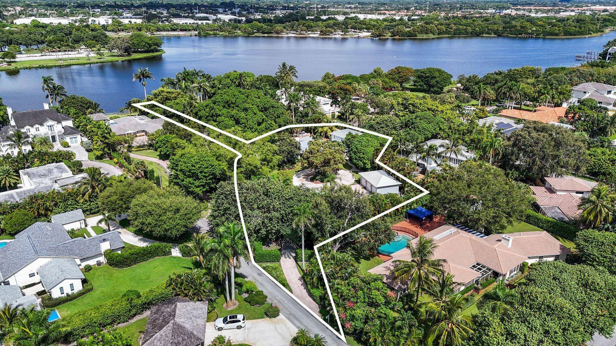 Delray Beach, FL 33444,920 Hibiscus LN