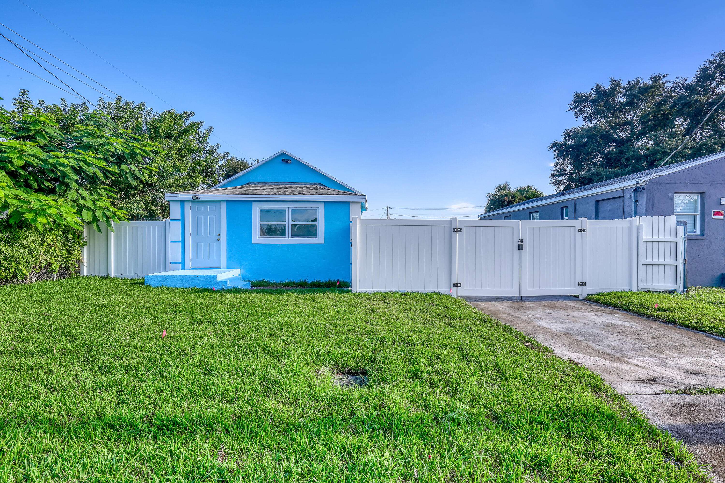 Riviera Beach, FL 33404,180 W 15th Street