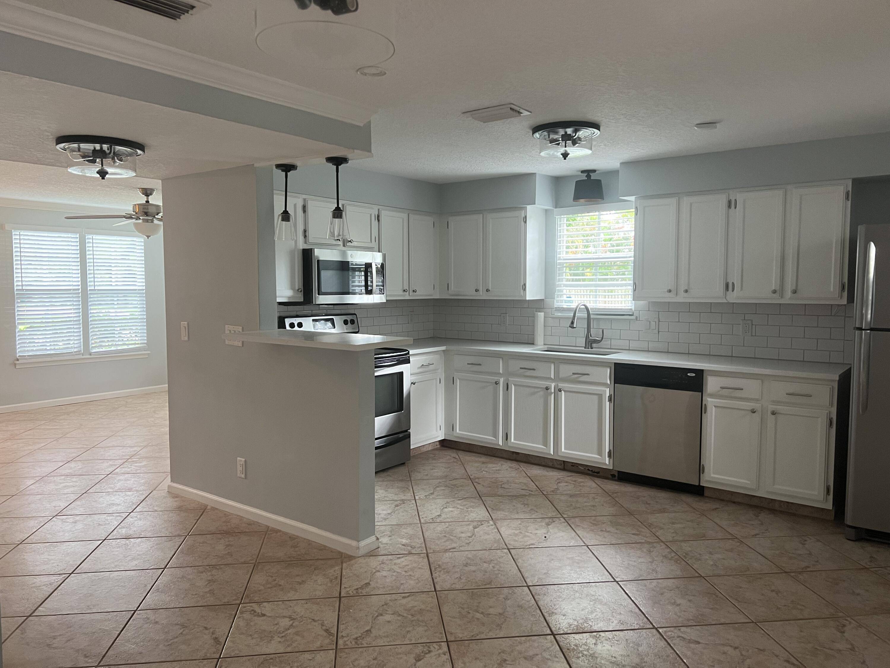 Jupiter, FL 33458,300 Georgian Park DR