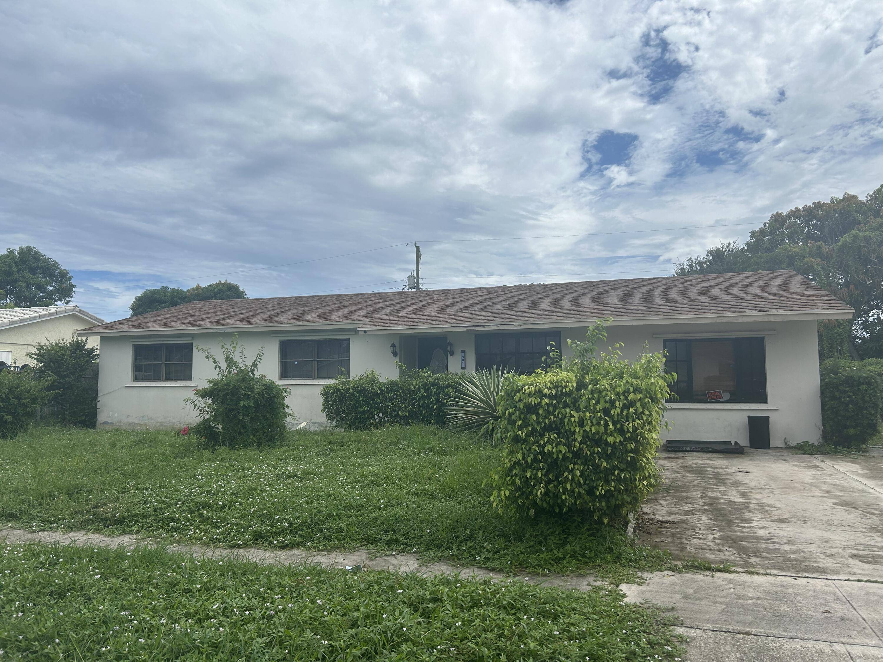 Riviera Beach, FL 33404,391 W N 36th ST