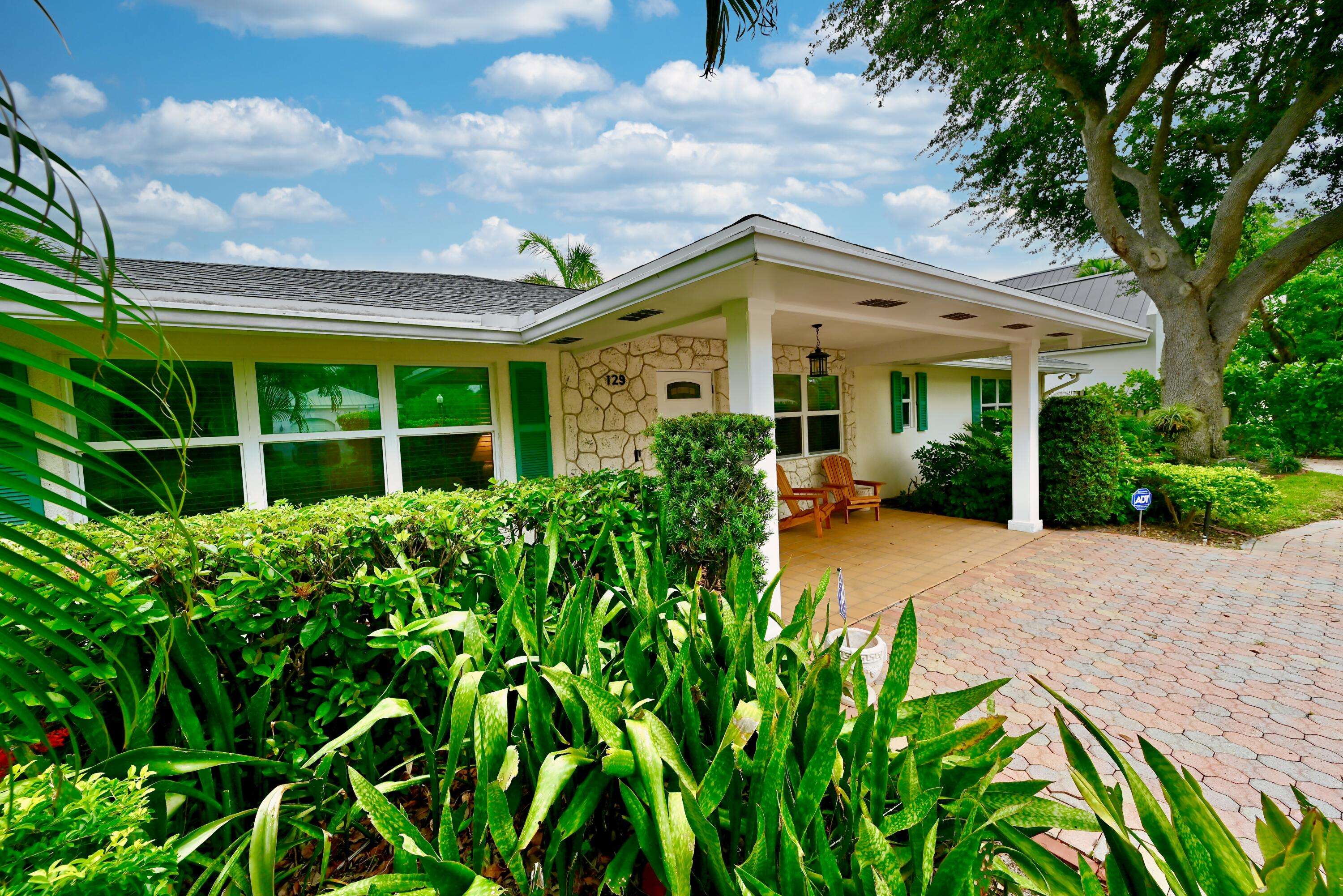 West Palm Beach, FL 33405,129 Alhambra PL