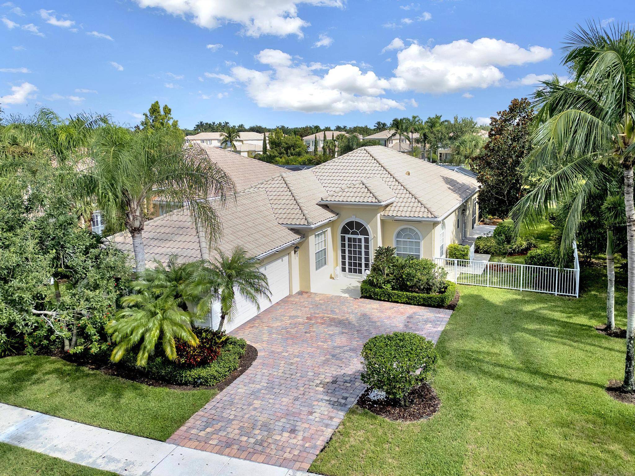 Wellington, FL 33414,8153 Pine Cay RD