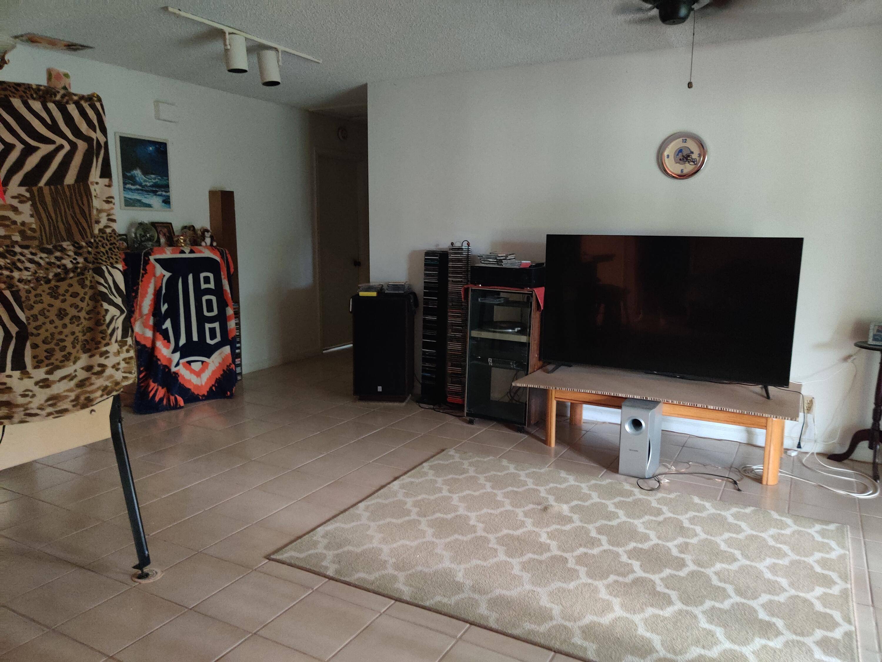 Tequesta, FL 33469,19052 SE Hillcrest DR