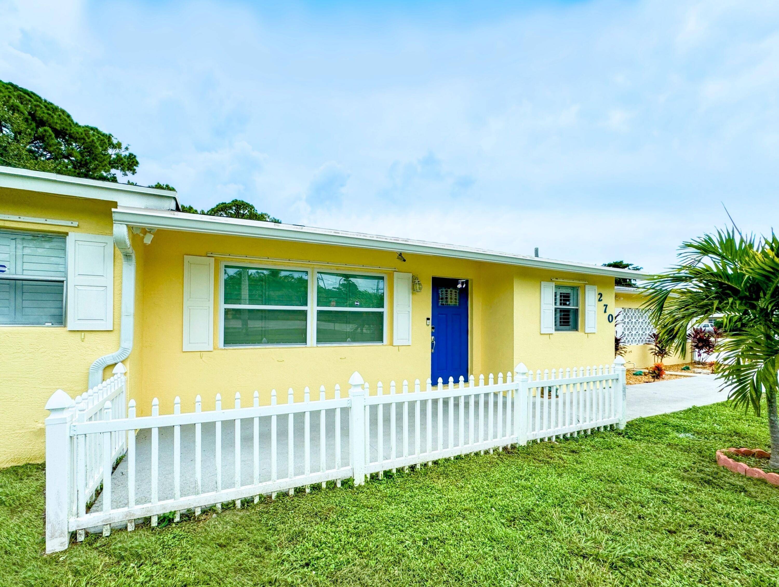 West Palm Beach, FL 33415,270 Forest Estate DR