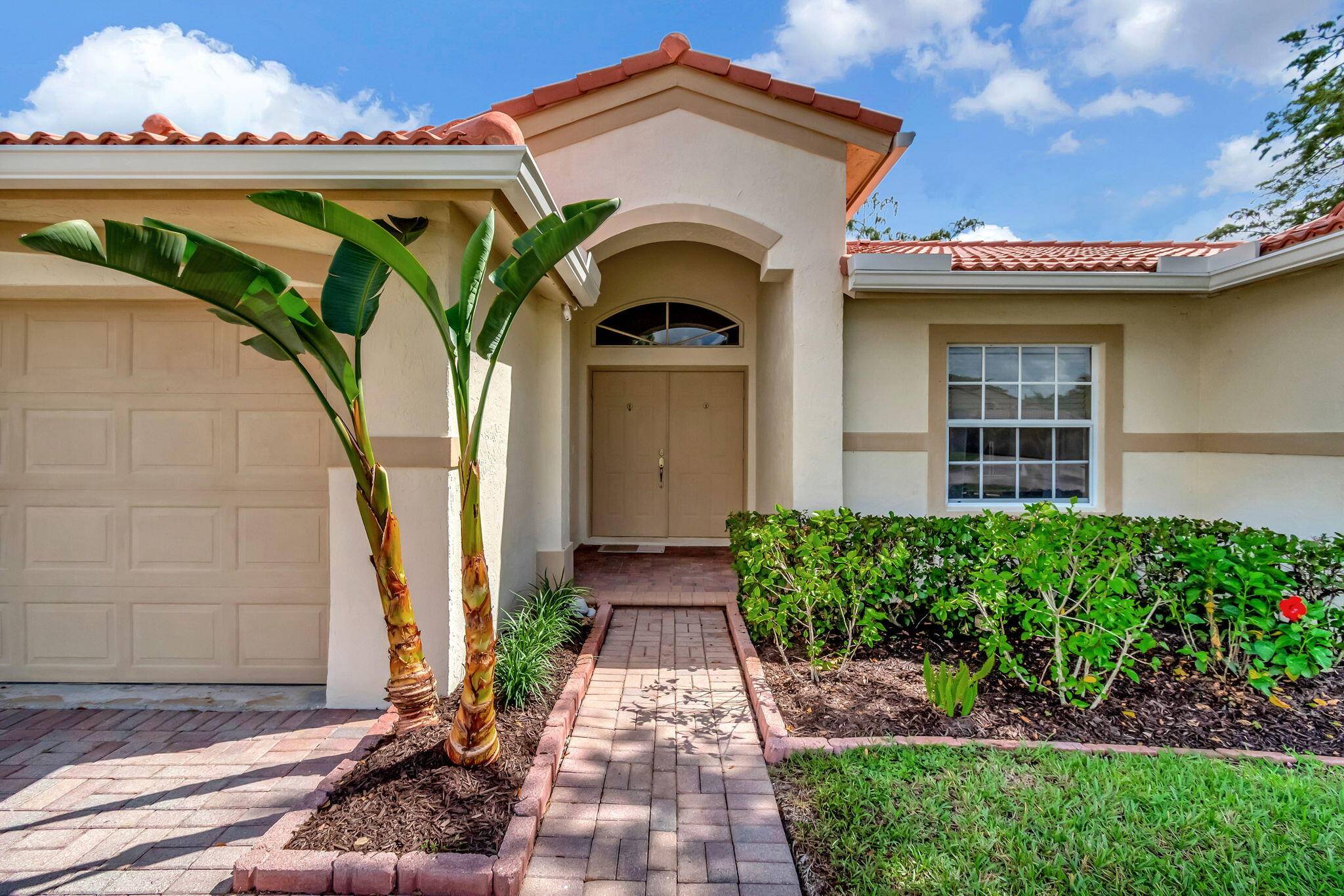 Royal Palm Beach, FL 33411,132 Chestnut CIR