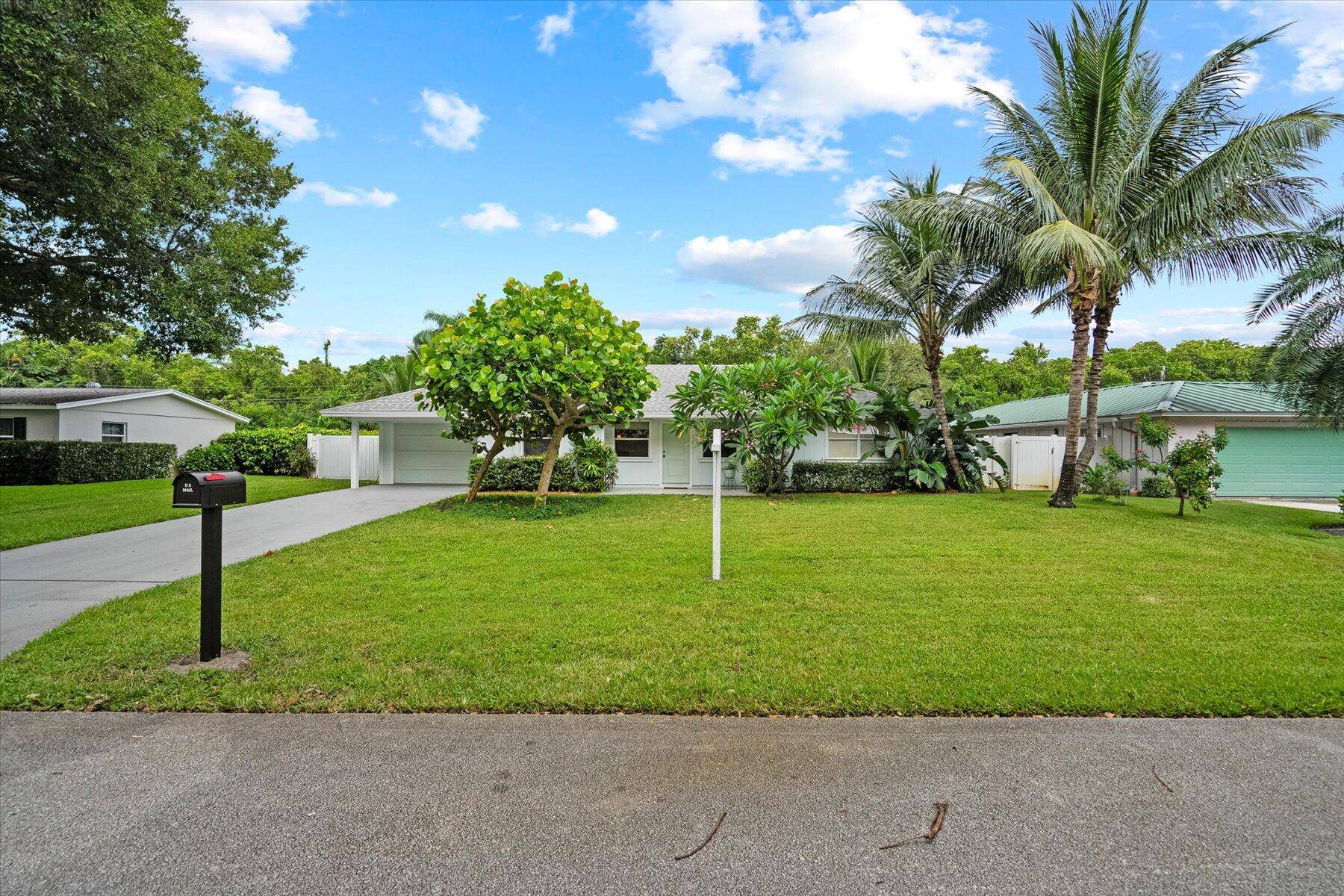 Palm Beach Gardens, FL 33410,2449 E Hope LN