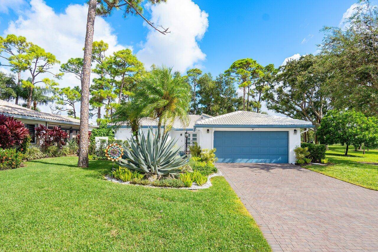 Boynton Beach, FL 33436,28 Woods LN