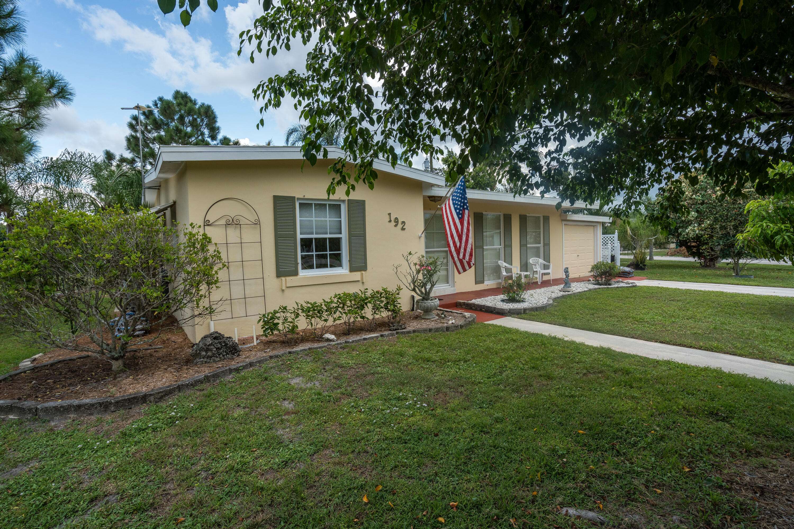 Port Saint Lucie, FL 34983,192 SE Castana CT