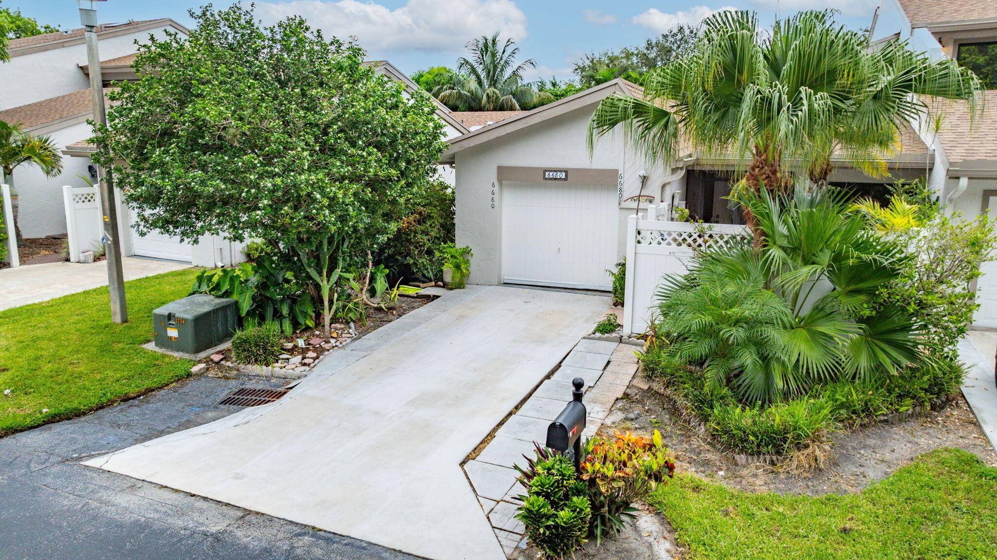 Boca Raton, FL 33433,6680 Canary Palm CIR