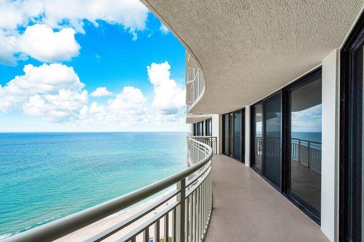 Singer Island, FL 33404,3000 N Ocean DR 33-E