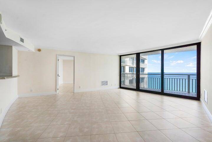 Singer Island, FL 33404,3000 N Ocean DR 33-E