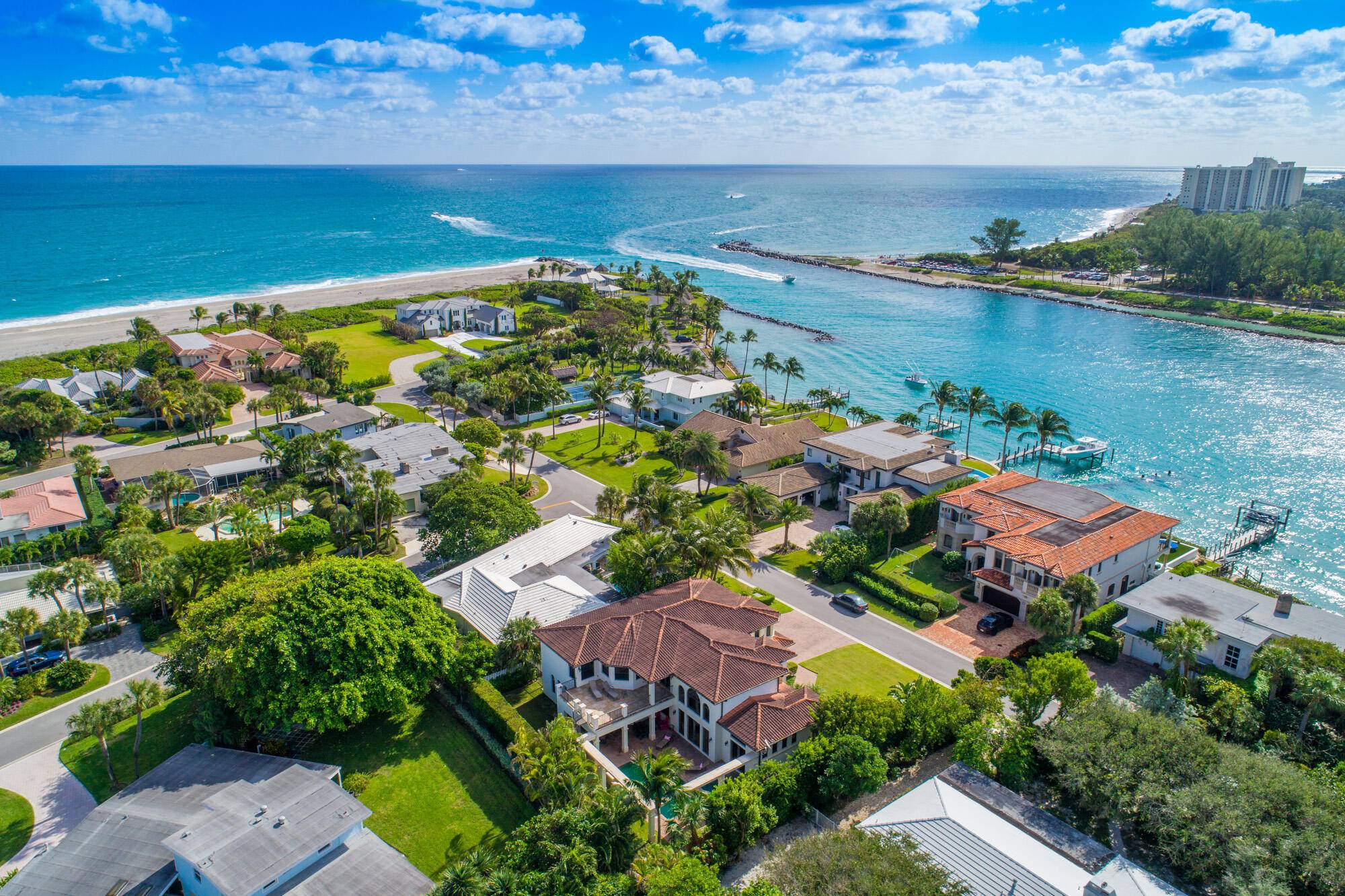 Jupiter Inlet Colony, FL 33469,136 Lighthouse DR