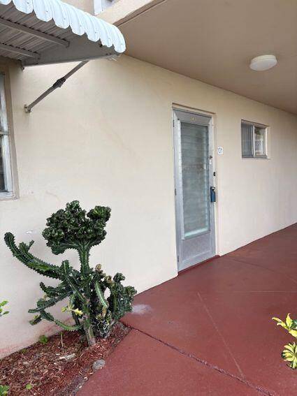 Lake Worth, FL 33461,2682 S Garden DR 101