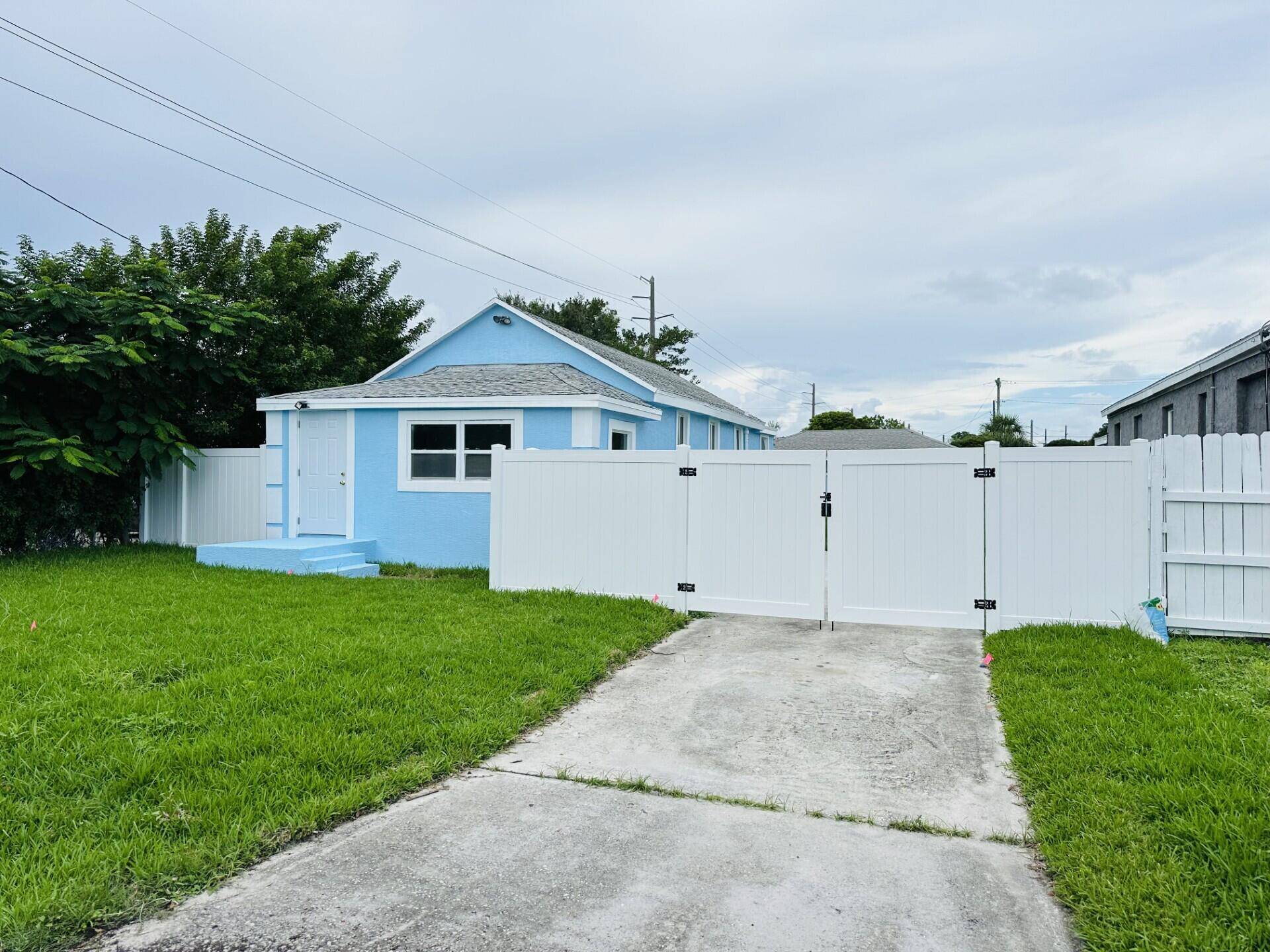 Riviera Beach, FL 33404,180 W 15th Street A