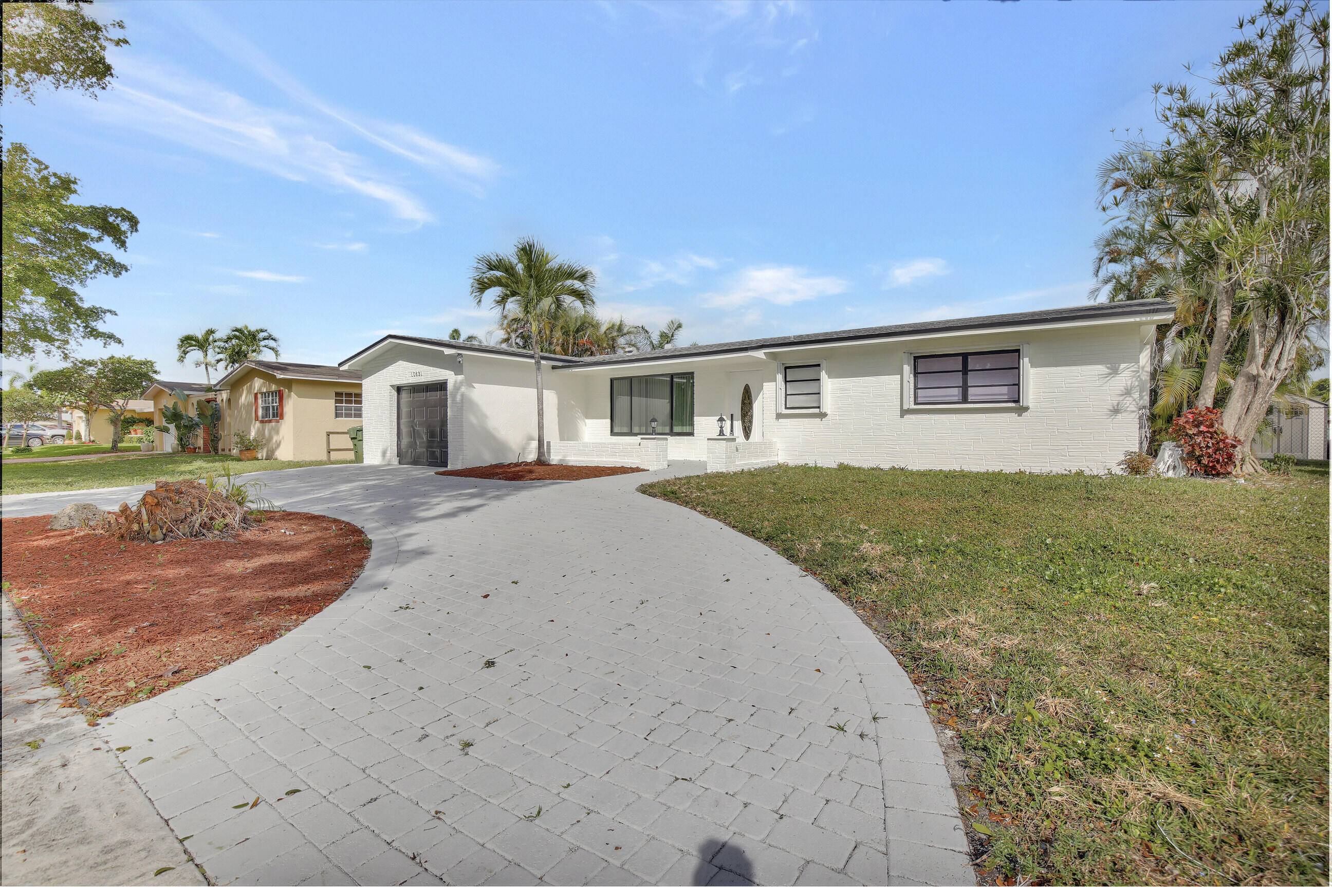 Pembroke Pines, FL 33026,10631 NW 18th PL