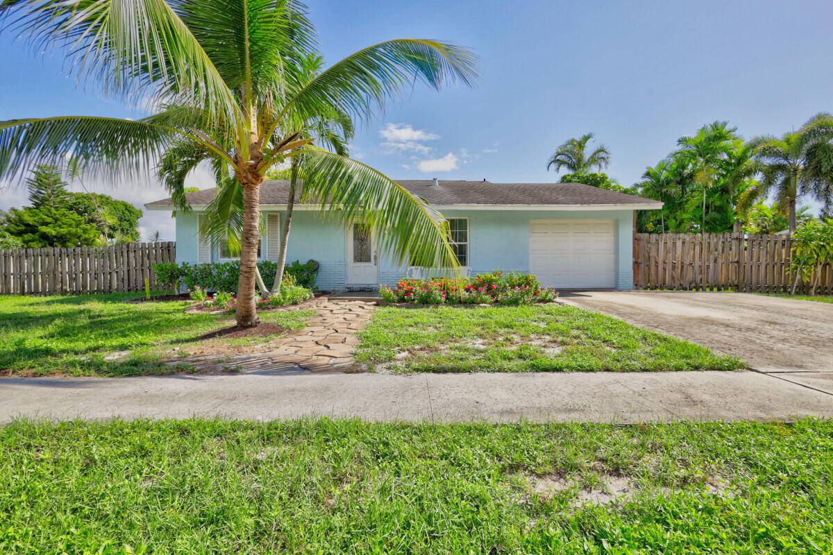 Lake Worth, FL 33463,4669 Vespasian CT