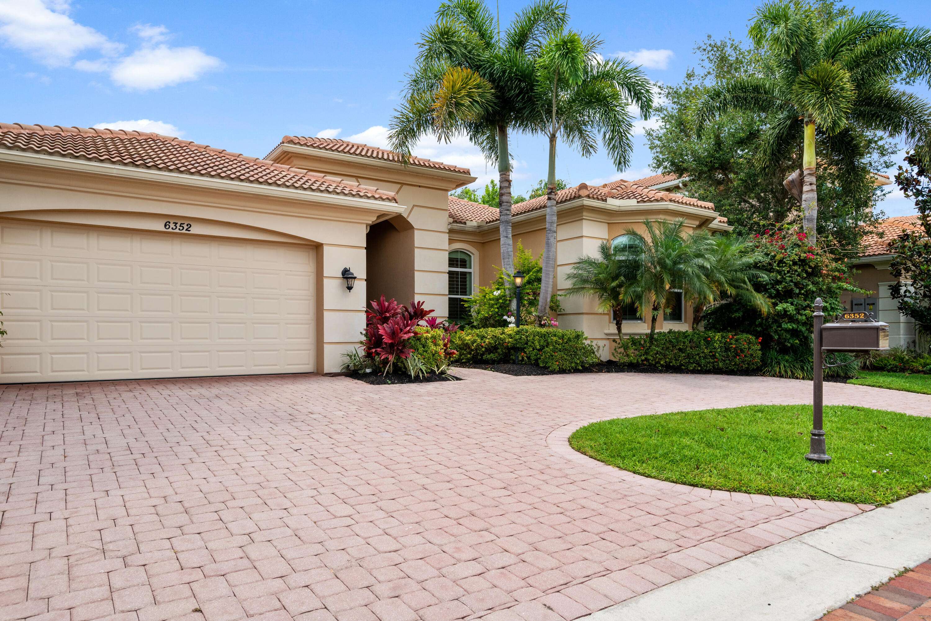 Boca Raton, FL 33496,6352 Bellamalfi ST