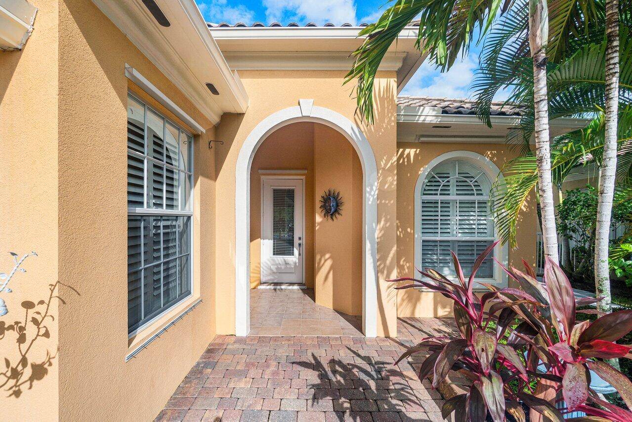 Palm Beach Gardens, FL 33418,4905 Grassleaf Drive