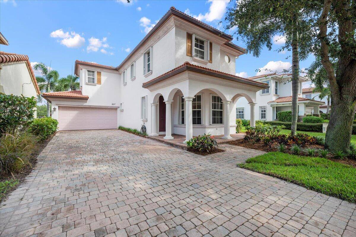 Palm Beach Gardens, FL 33410,657 Castle DR