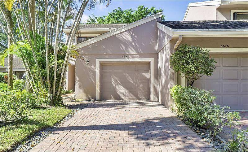 Boca Raton, FL 33433,6674 Thornhill CT