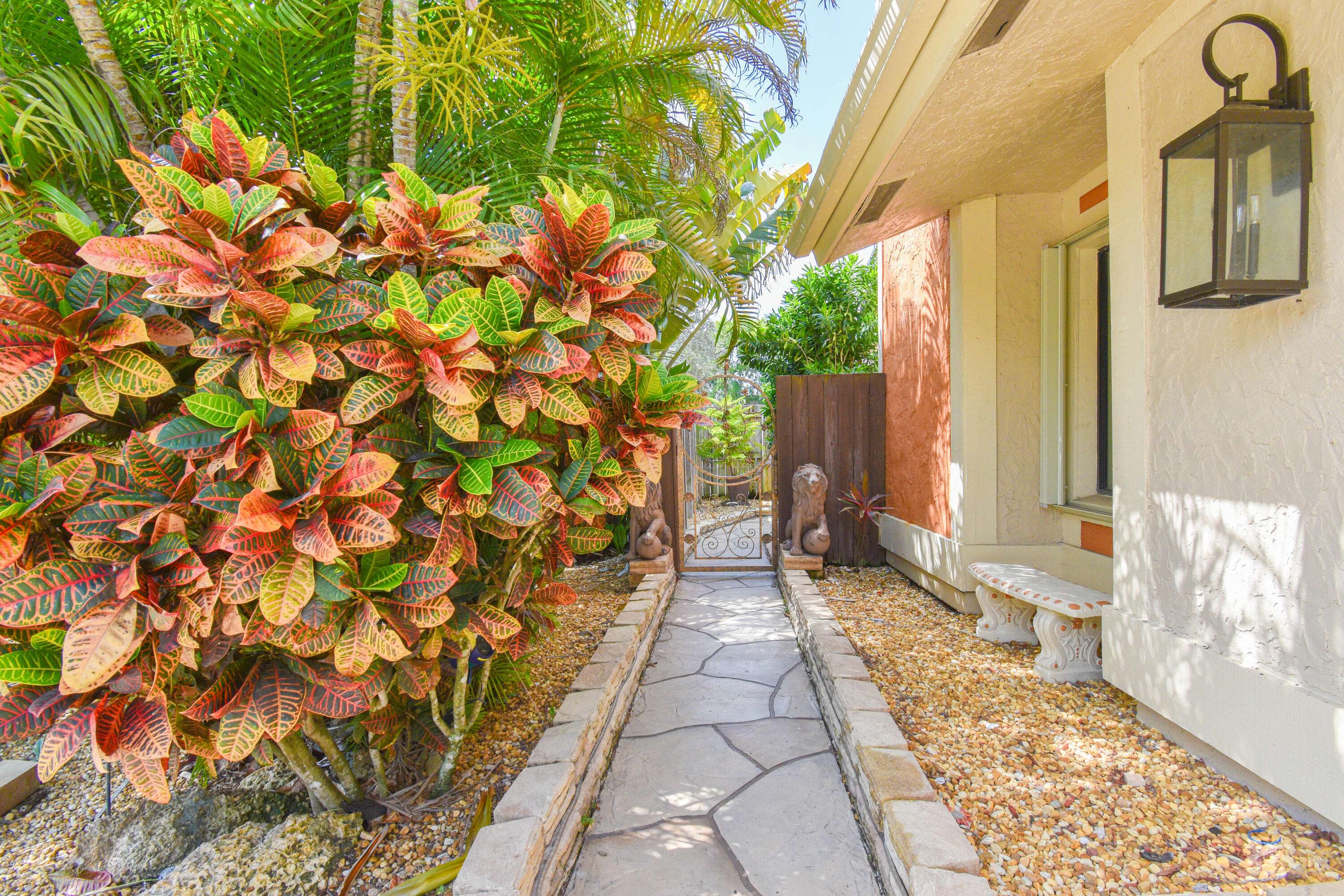 Boca Raton, FL 33433,7504 E Sierra DR