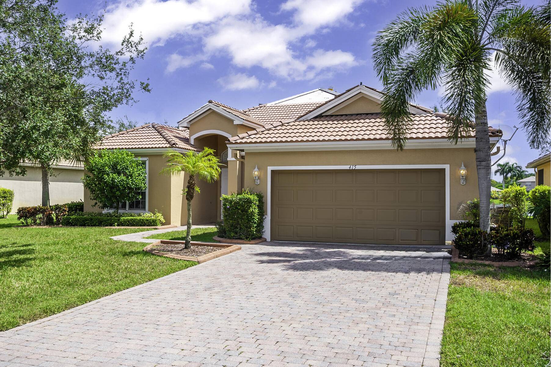 Port Saint Lucie, FL 34983,415 NW Sheffield CIR