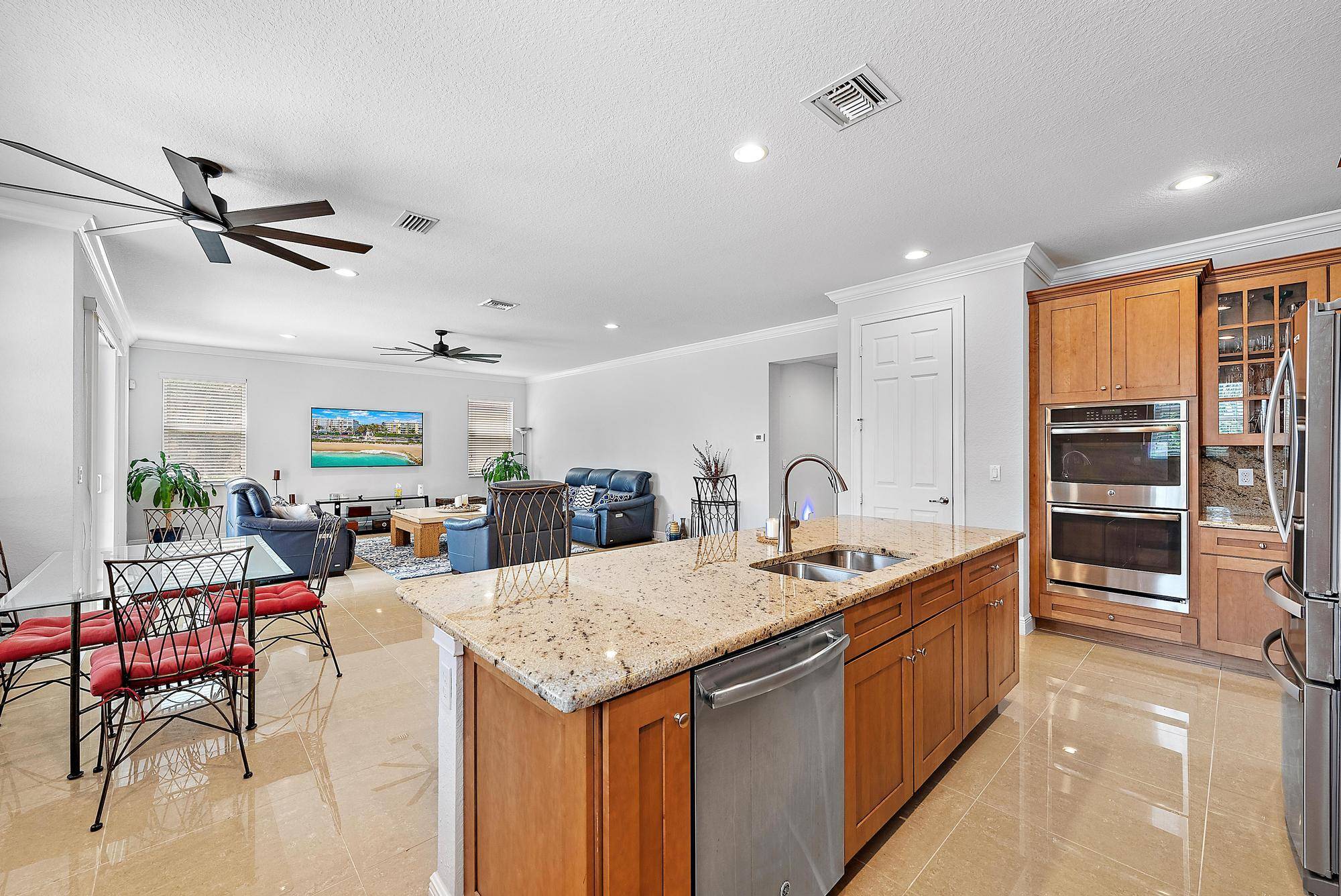 Jupiter, FL 33458,168 Manor CIR