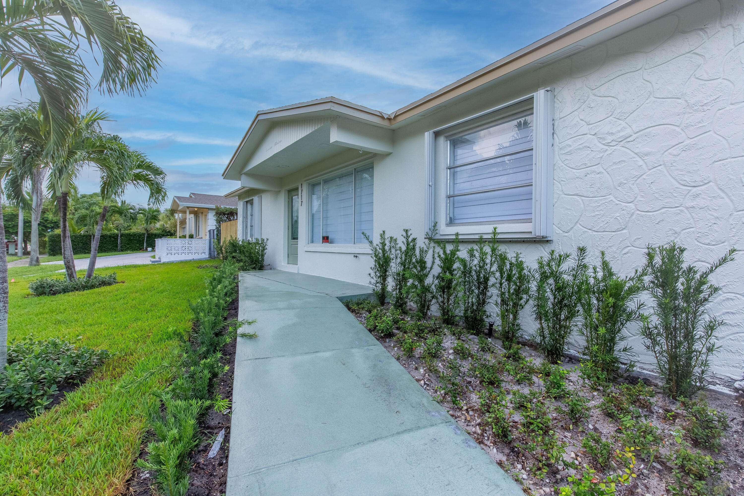 Lake Worth Beach, FL 33460,1717 N 16th CT