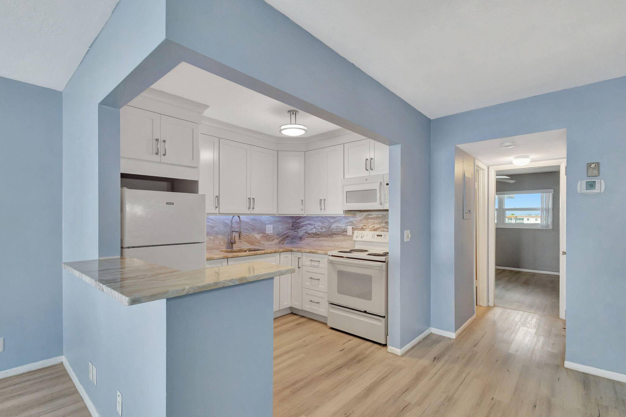 North Palm Beach, FL 33408,100 Shore CT 307