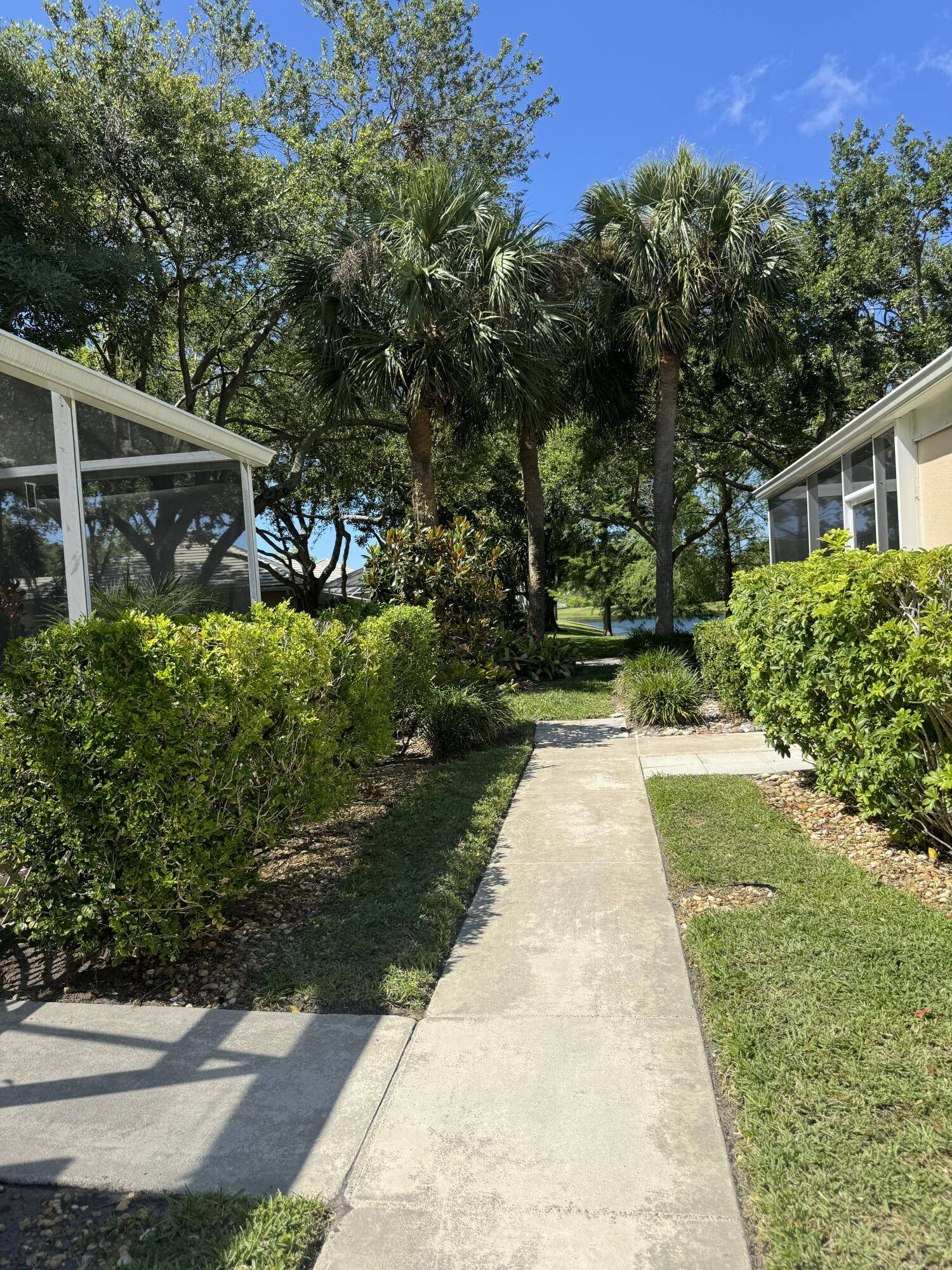 Palm Beach Gardens, FL 33403,2602 NW Lakemont CT