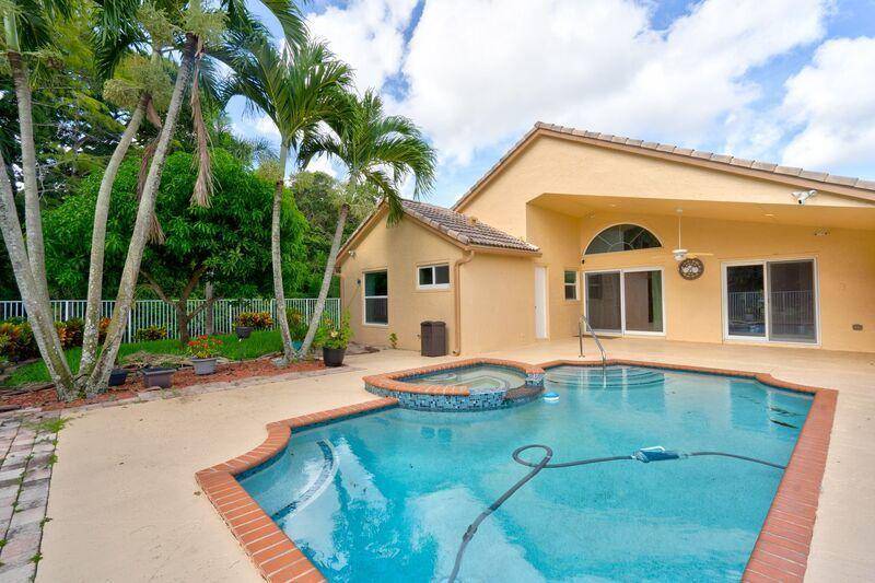 Wellington, FL 33414,1838 Oak Berry CIR