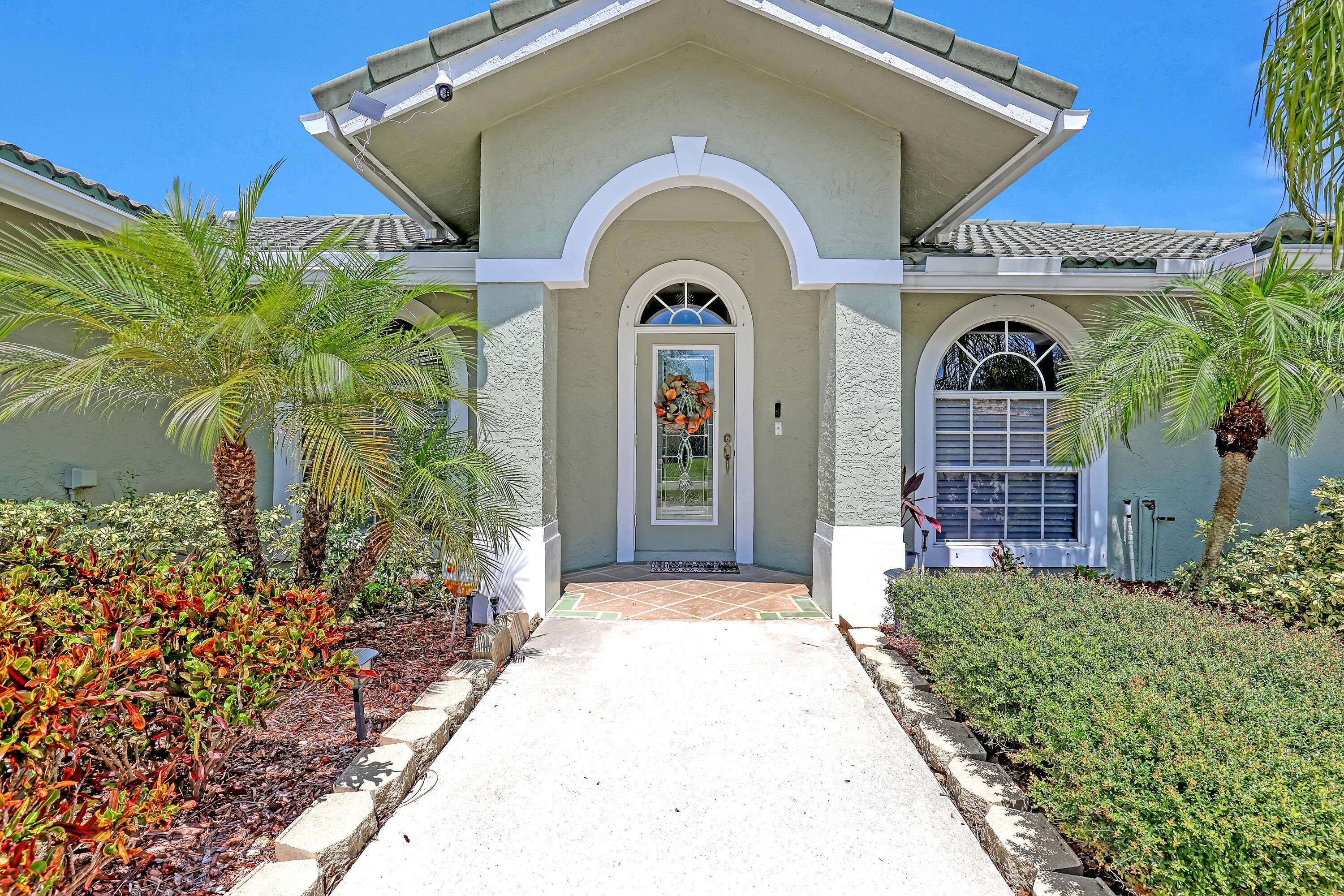 Royal Palm Beach, FL 33411,133 Black Olive CRES