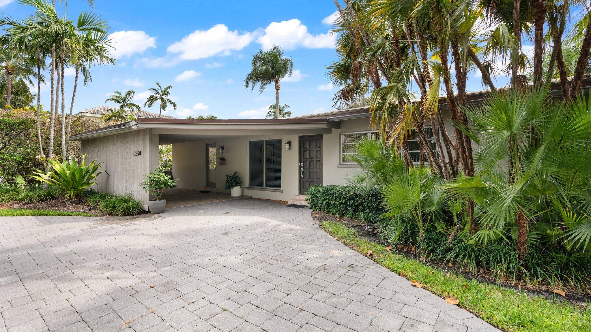 Boca Raton, FL 33487,7398 NE Bay Cove CT