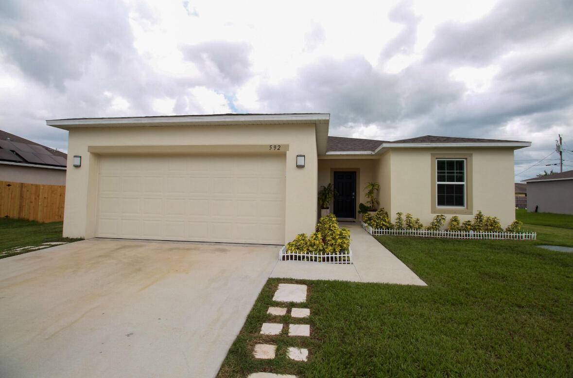 Port Saint Lucie, FL 34953,592 SW Millard DR