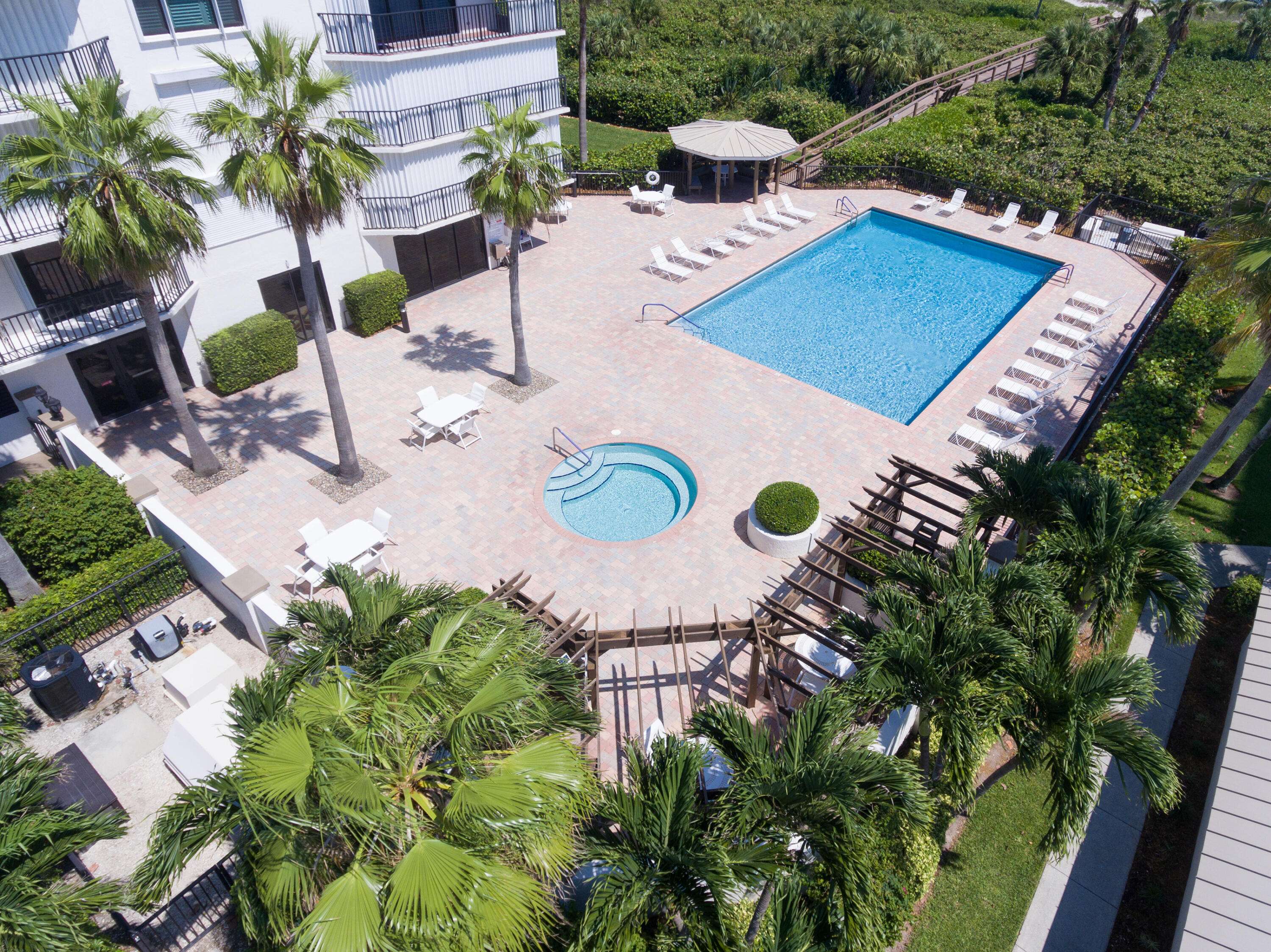 Hutchinson Island, FL 34949,3150 N Highway A1a 504