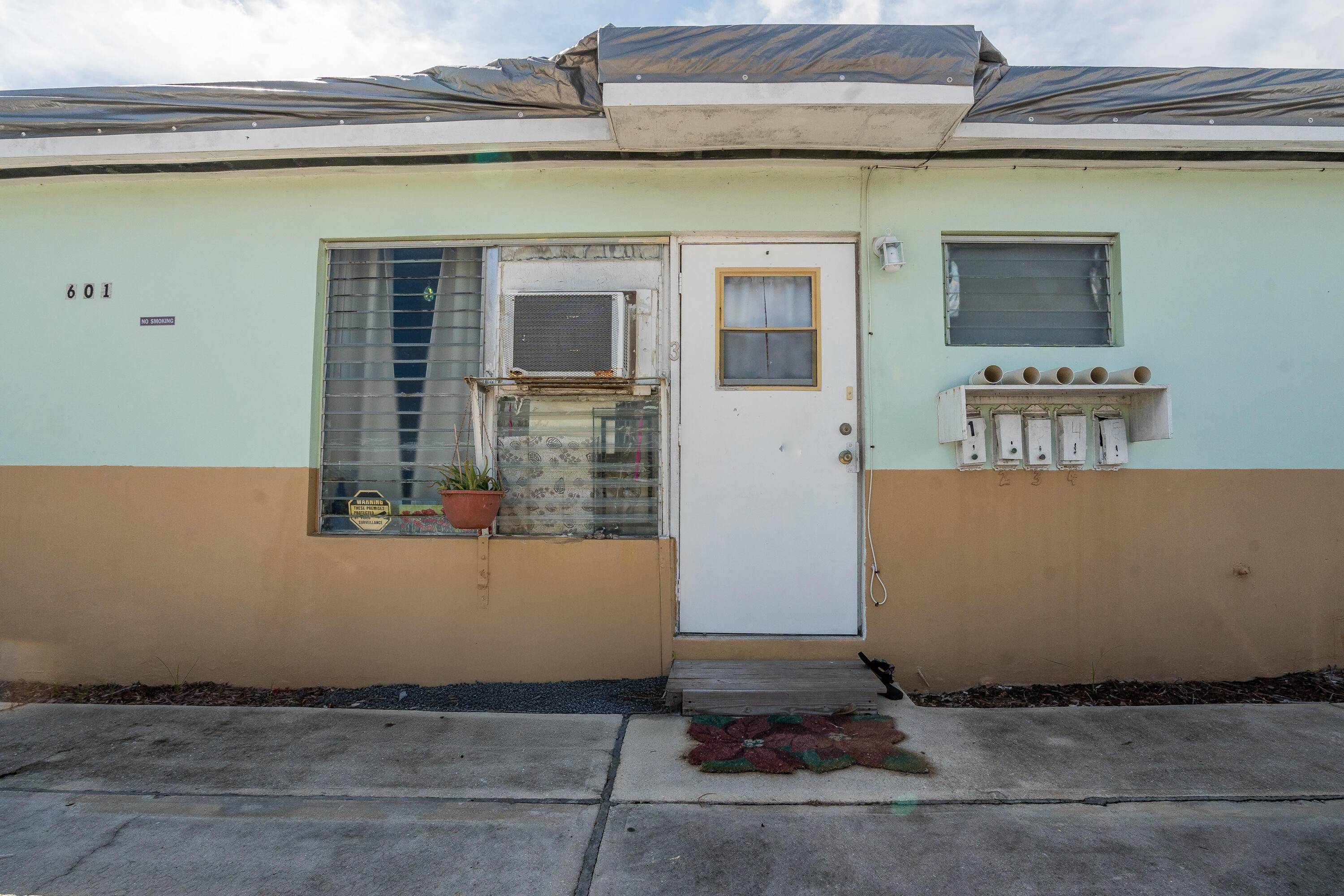 Lake Worth Beach, FL 33460,601 Latona AVE