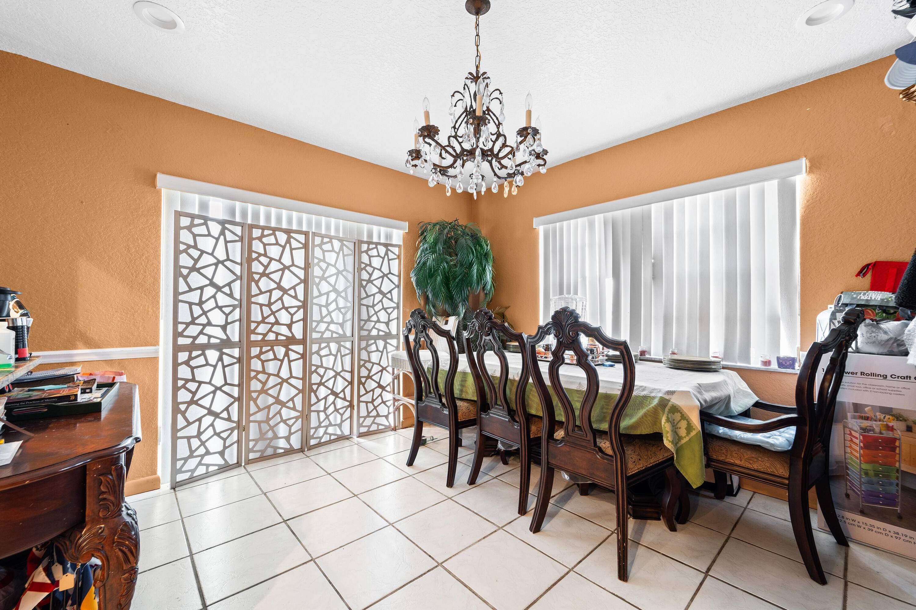 West Palm Beach, FL 33407,1721 37th ST