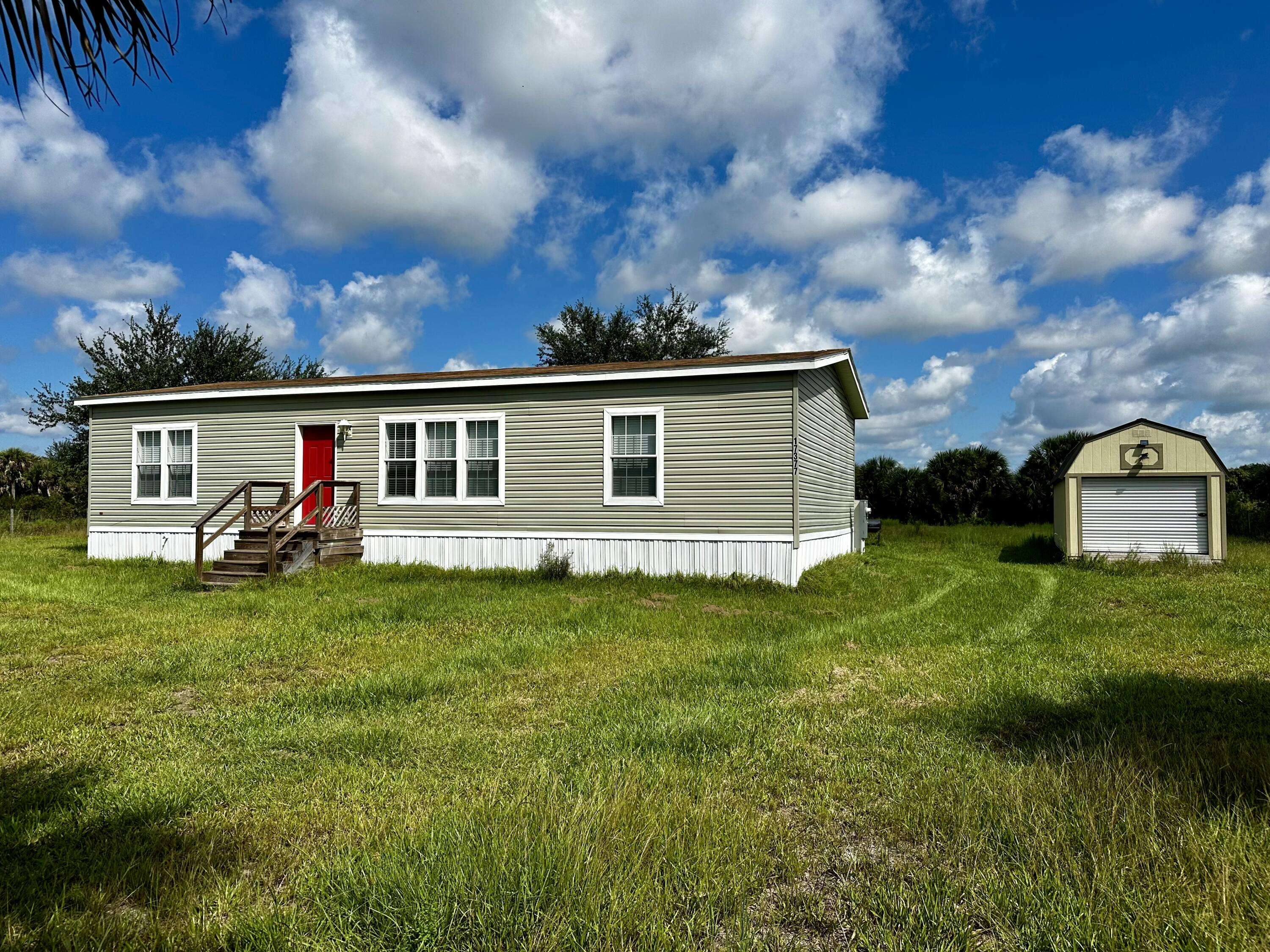 Okeechobee, FL 34972,17377 NW 290th ST