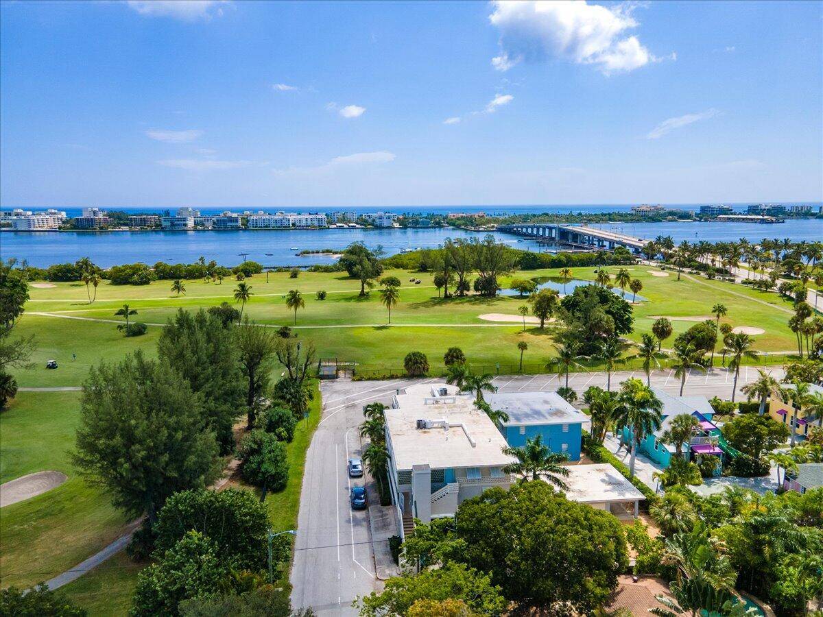 Lake Worth Beach, FL 33460,131 N Golfview RD 1