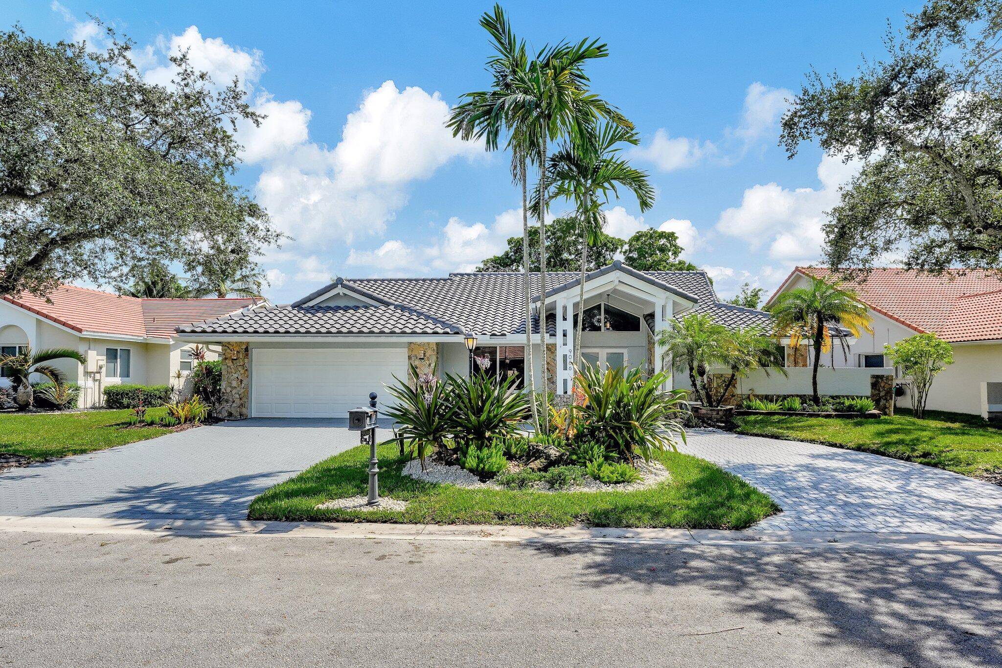 Coral Springs, FL 33067,9066 NW 52nd CT