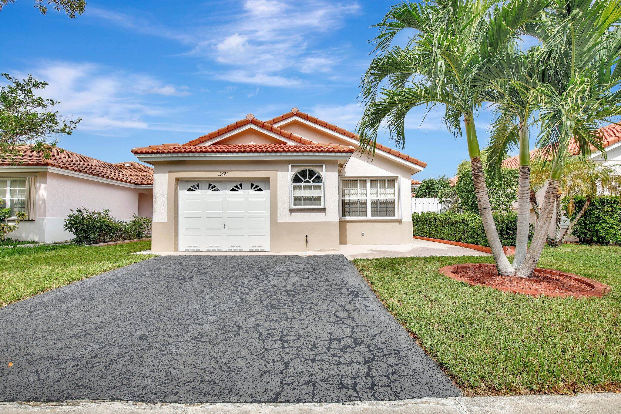 Plantation, FL 33325,13421 NW 5th CT