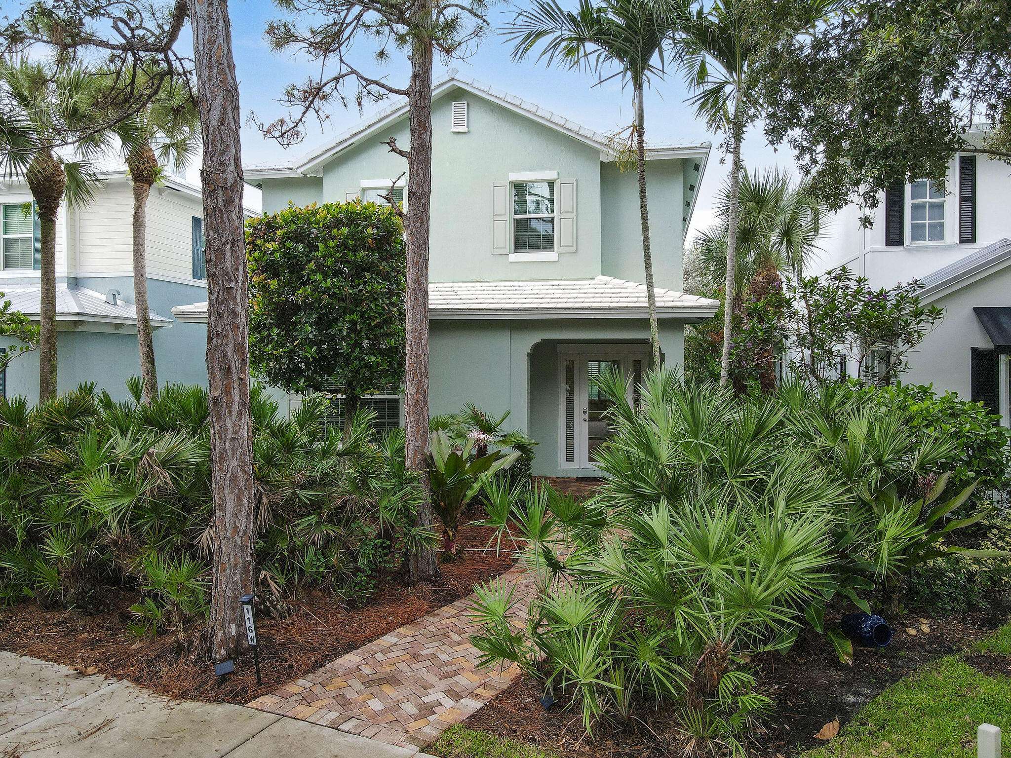 Jupiter, FL 33458,116 W Bay Cedar CIR