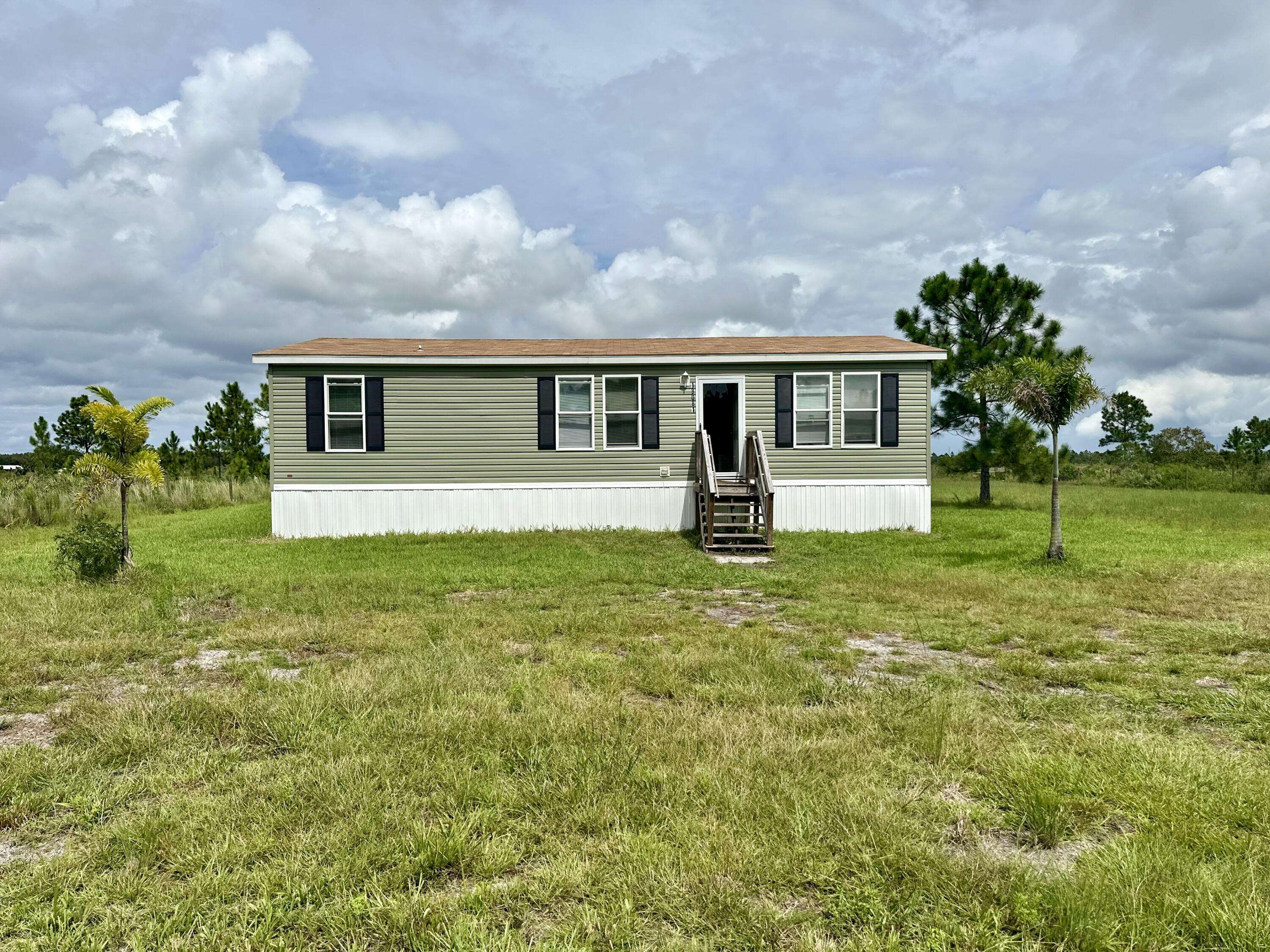 Okeechobee, FL 34972,18081 NW 300th ST