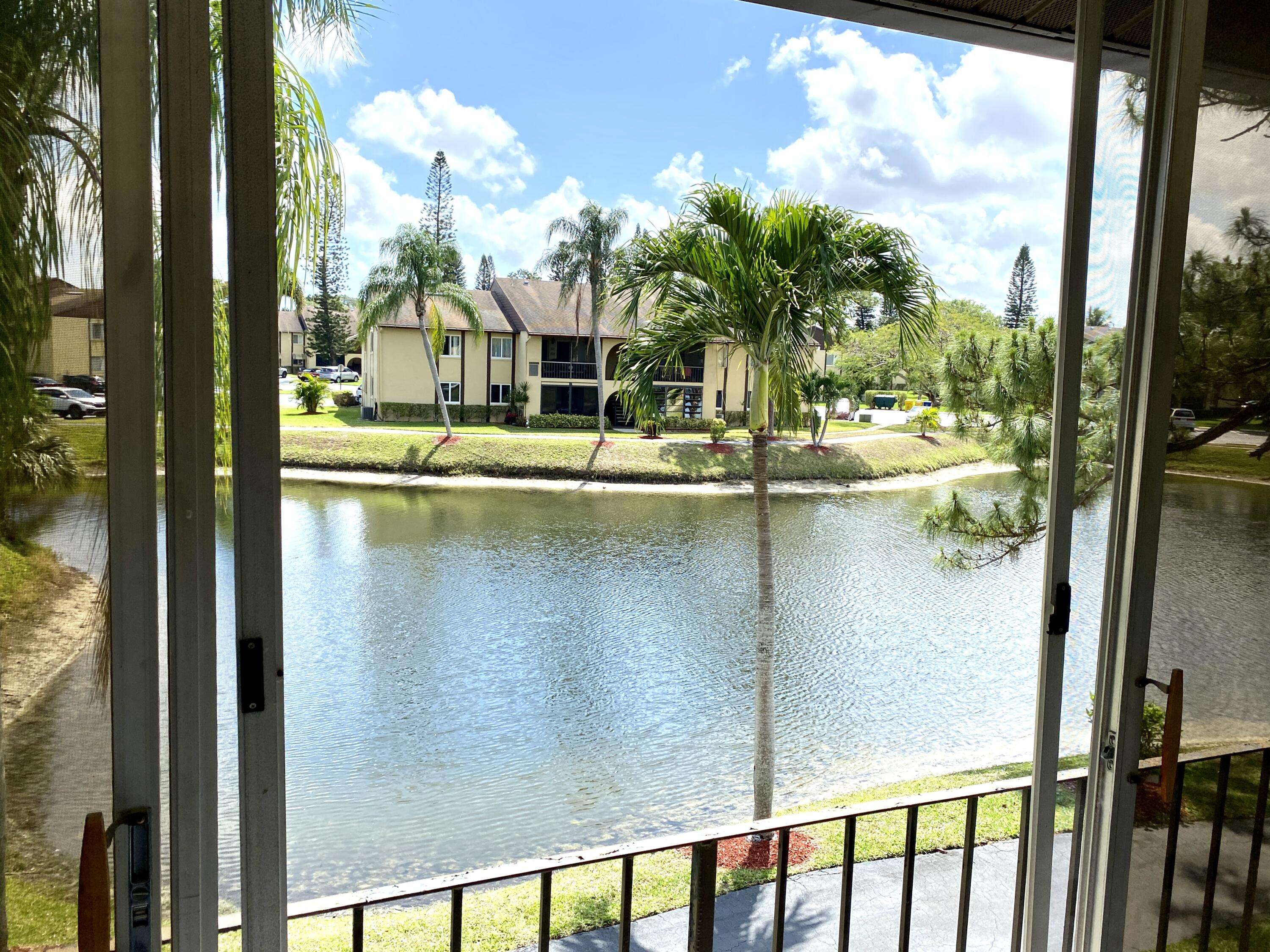 Greenacres, FL 33463,340 Pine Ridge CIR B-2