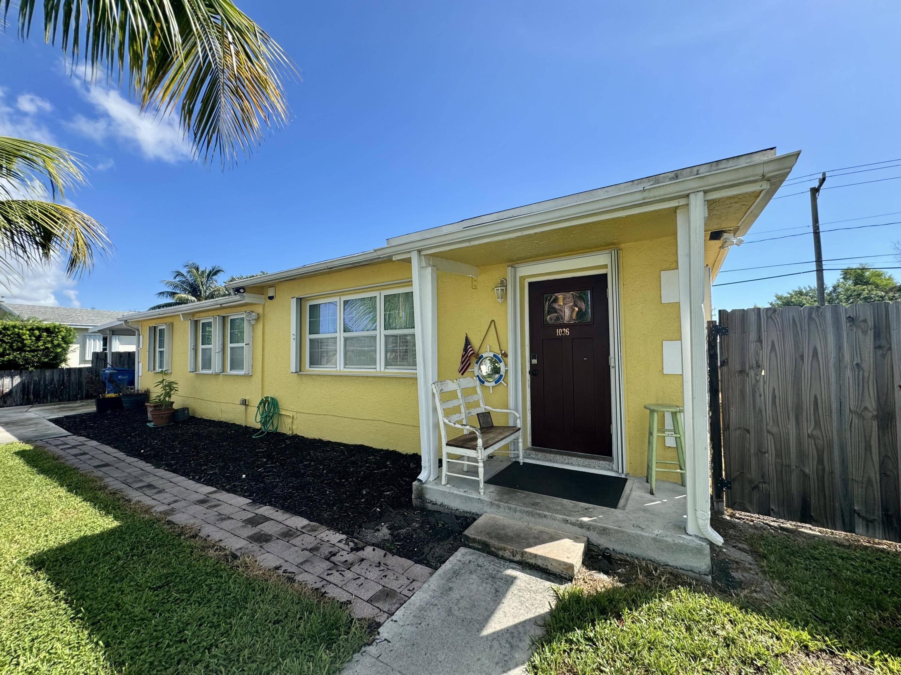 Lantana, FL 33462,1036 S 14th ST