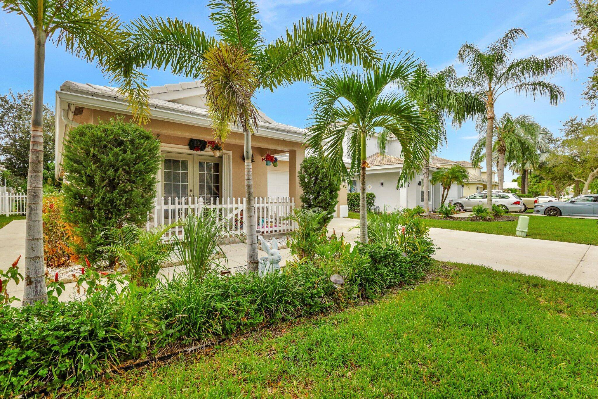 Greenacres, FL 33463,6841 Hendry DR